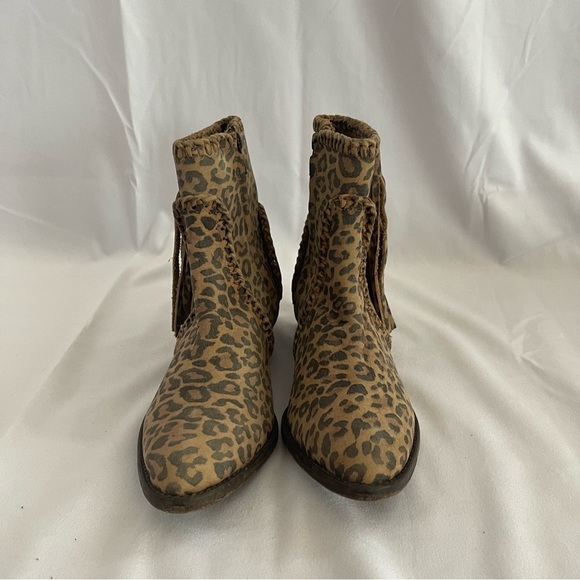 🪩👢🦄EUC MATISSE LEOPARD‎ FRINGE BOOTS- SIZE 9.5 - Picture 2 of 9